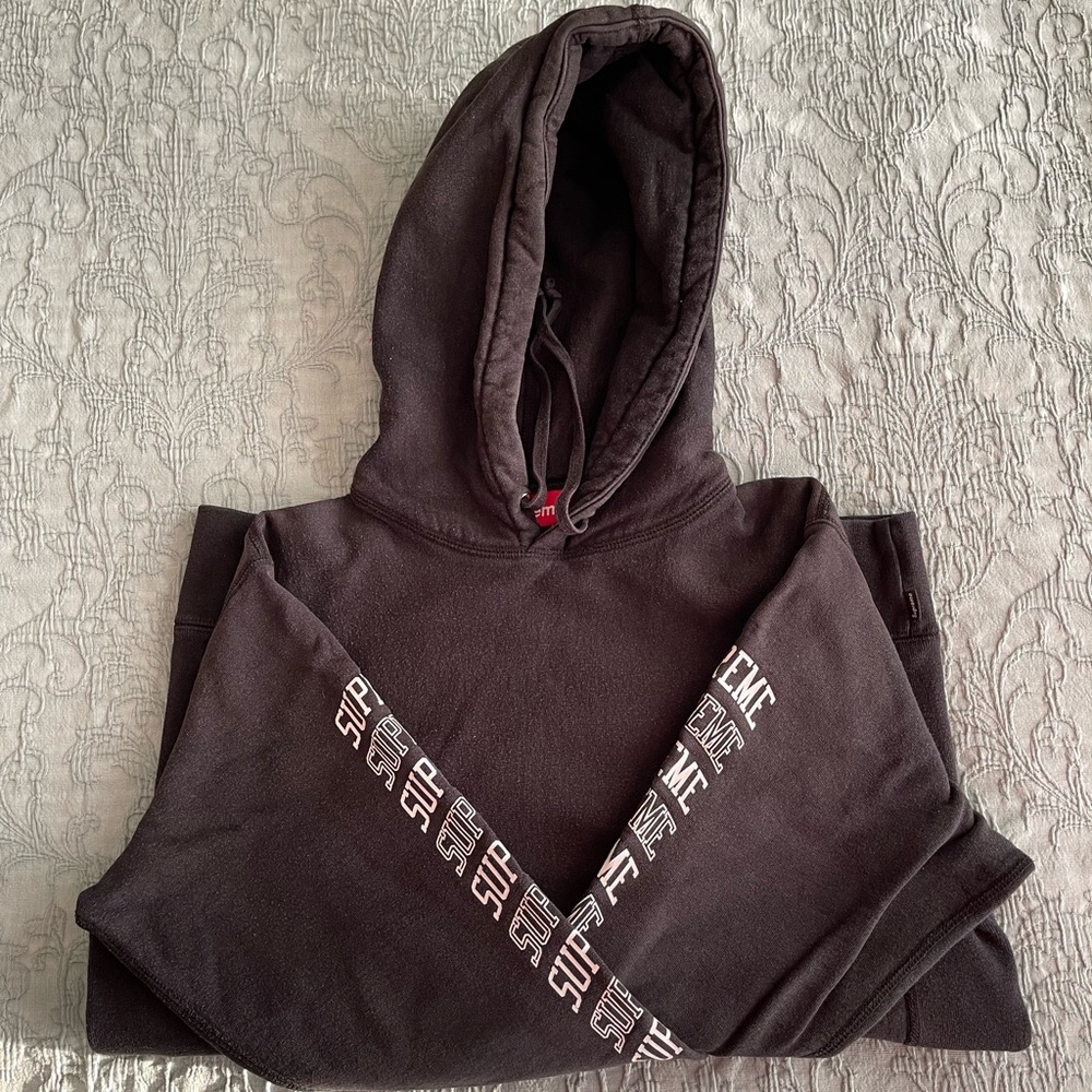 Supreme Hoodie